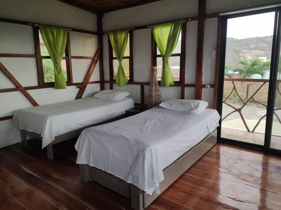 Cayo Ecovillage Puerto Cayo Exterior foto